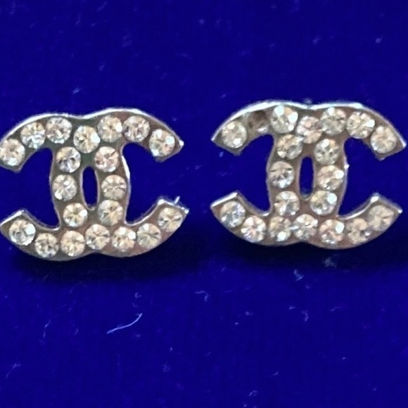 AUTHENTIC CHANEL EARRINGS - Picture 2 of 8